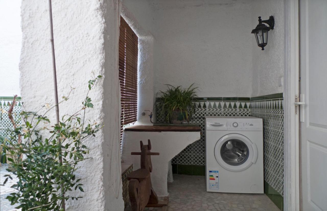 La Casa De Los Pintores, Junto Al Centro De Granada Luaran gambar